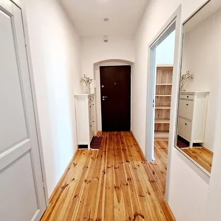 Separated Bedroom, Living Room, Fast Wi-fi, 50m2 Litewska 12 Lejlighed Warszawa