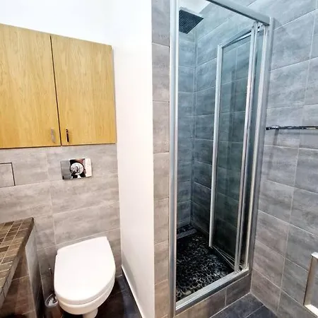 Separated Bedroom, Living Room, Fast Wi-fi, 50m2 Litewska 12 Warszawa