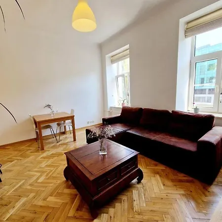 Separated Bedroom, Living Room, Fast Wi-fi, 50m2 Litewska 12 Lejlighed Warszawa
