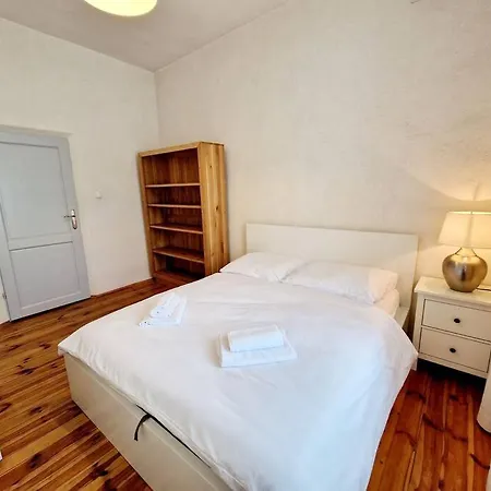 Separated Bedroom, Living Room, Fast Wi-fi, 50m2 Litewska 12 Lejlighed *