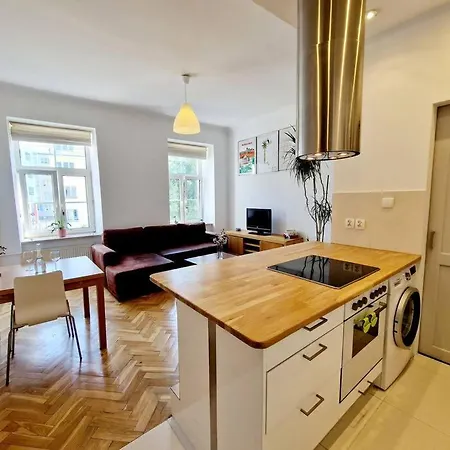 Lejlighed Separated Bedroom, Living Room, Fast Wi-fi, 50m2 Litewska 12